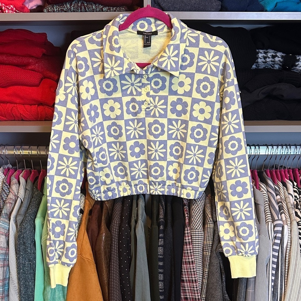 Forever 21 yellow/gray floral long sleeve front button cropped sweatshirt size S